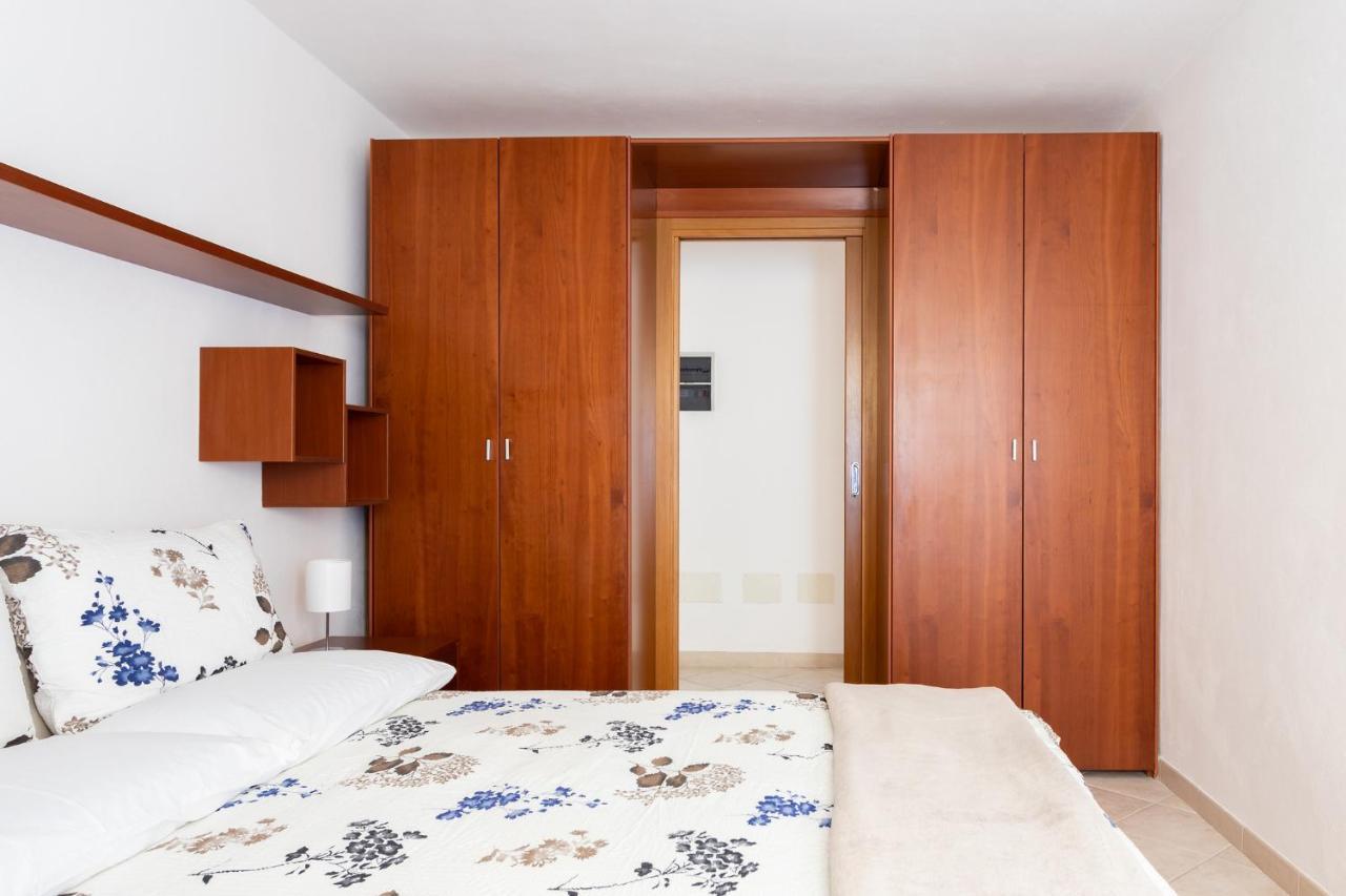 Spacious 3-Bedroom Apartment With Courtyard In Tempio Pausania - Perfect For Families Eksteriør billede