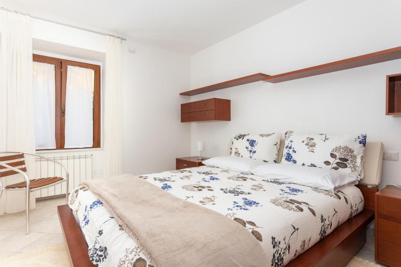 Spacious 3-Bedroom Apartment With Courtyard In Tempio Pausania - Perfect For Families Eksteriør billede