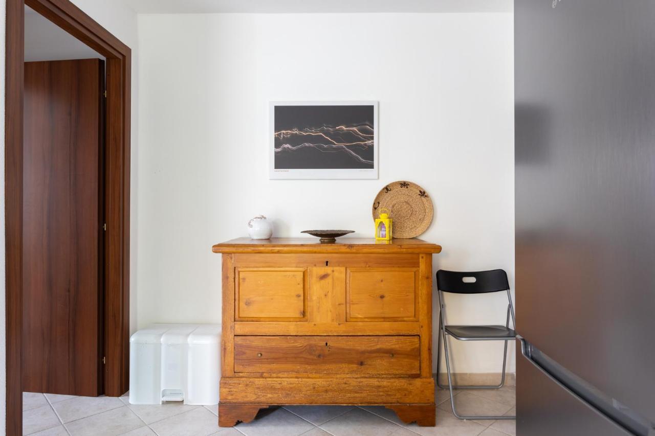 Spacious 3-Bedroom Apartment With Courtyard In Tempio Pausania - Perfect For Families Eksteriør billede